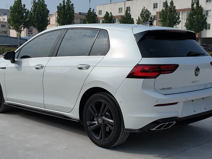 Фото 4 - Volkswagen Golf