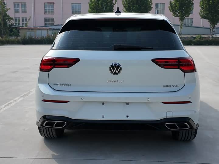 Фото 5 - Volkswagen Golf