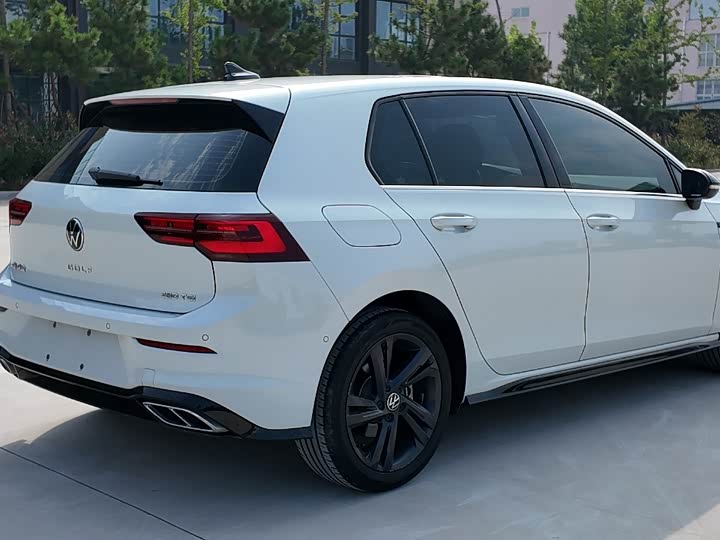 Фото 6 - Volkswagen Golf