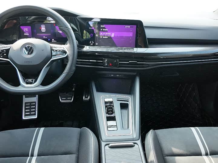 Фото 8 - Volkswagen Golf