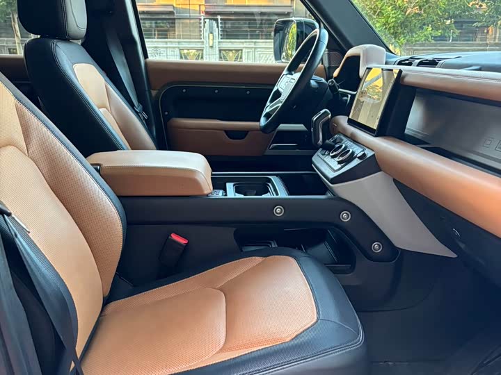 Фото 13 - Land Rover Defender