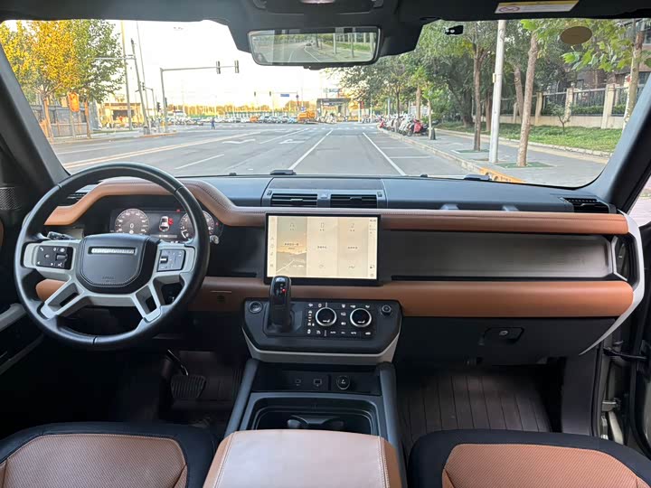 Фото 15 - Land Rover Defender