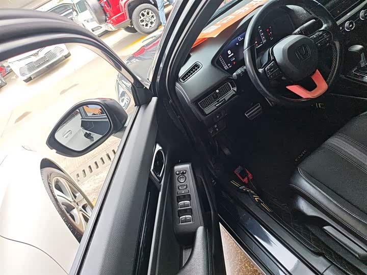 Фото 16 - Honda Civic