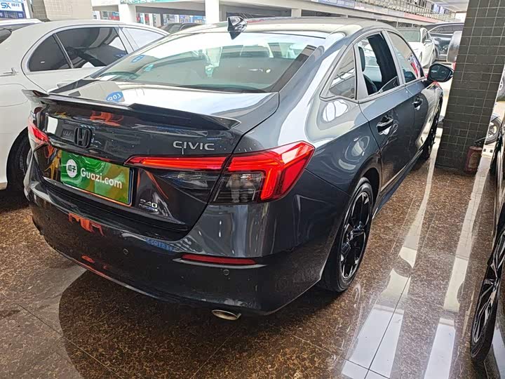 Фото 7 - Honda Civic