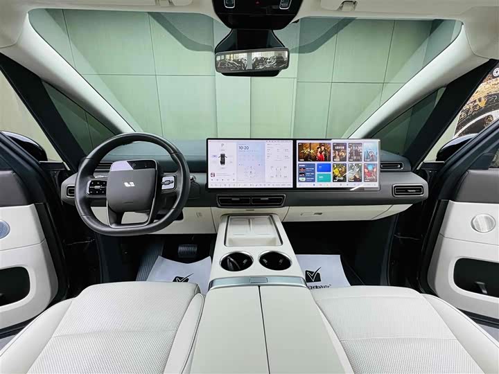 Фото 11 - LiXiang Mega