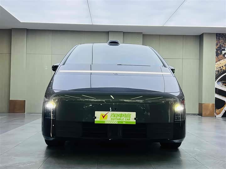 Фото 2 - LiXiang Mega