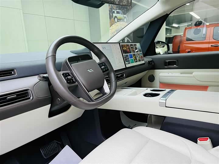 Фото 7 - LiXiang Mega