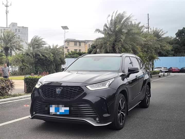 Фото 1 - Toyota Crown Kluger