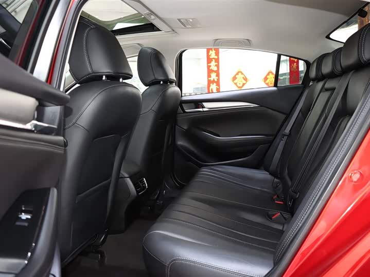 Фото 12 - Mazda Atenza