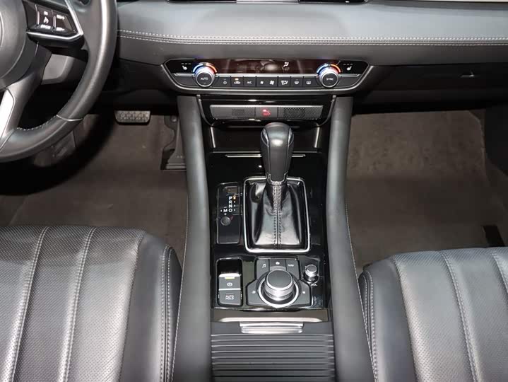 Фото 16 - Mazda Atenza