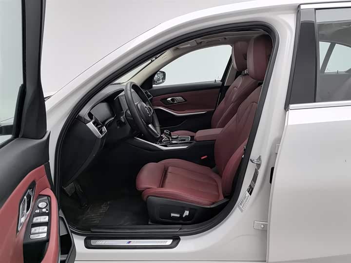 Фото 10 - BMW 3 Series