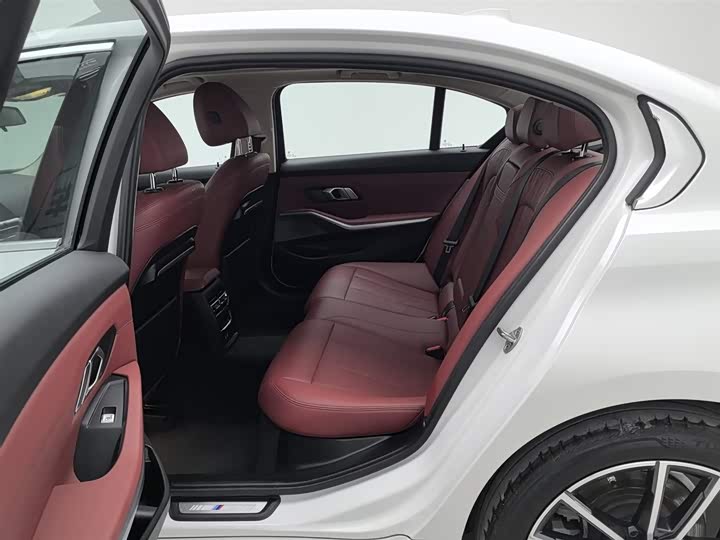 Фото 15 - BMW 3 Series