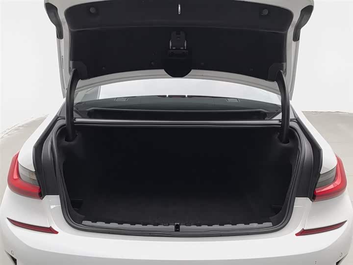 Фото 16 - BMW 3 Series