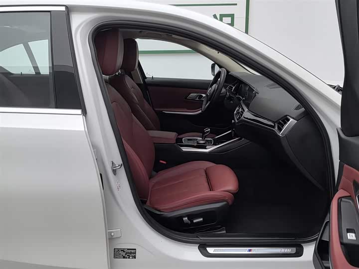 Фото 23 - BMW 3 Series