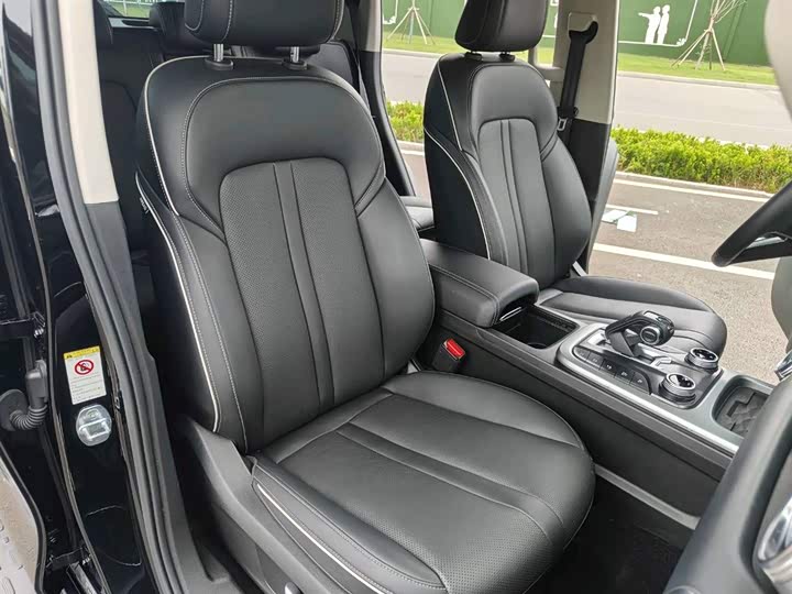 Фото 10 - Tank 300