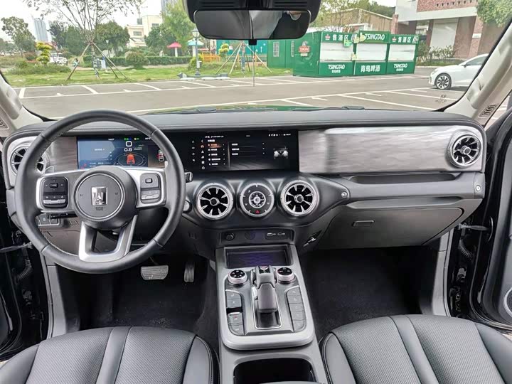 Фото 11 - Tank 300