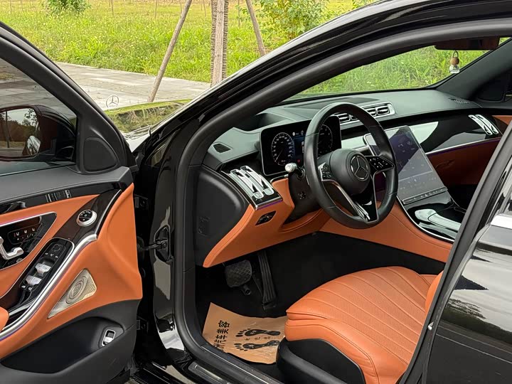 Фото 5 - Mercedes-Benz S-Class