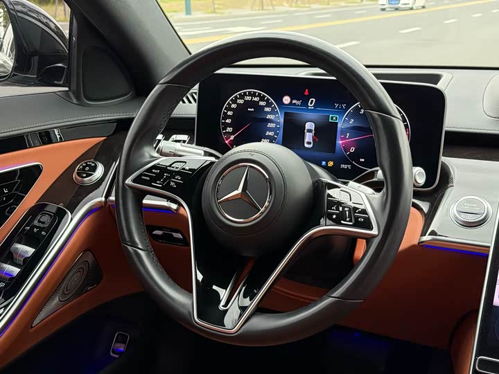 Фото 9 - Mercedes-Benz S-Class