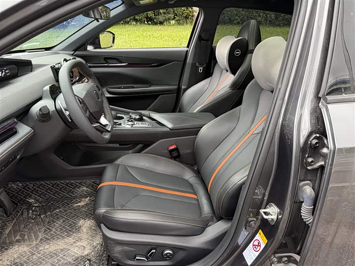 Фото 9 - Changan UNI-V