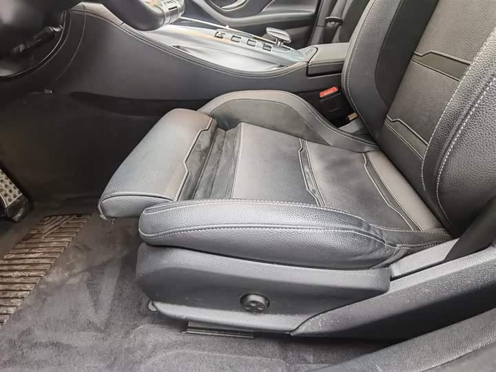 Фото 20 - Mercedes-Benz AMG GT