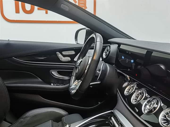 Фото 22 - Mercedes-Benz AMG GT