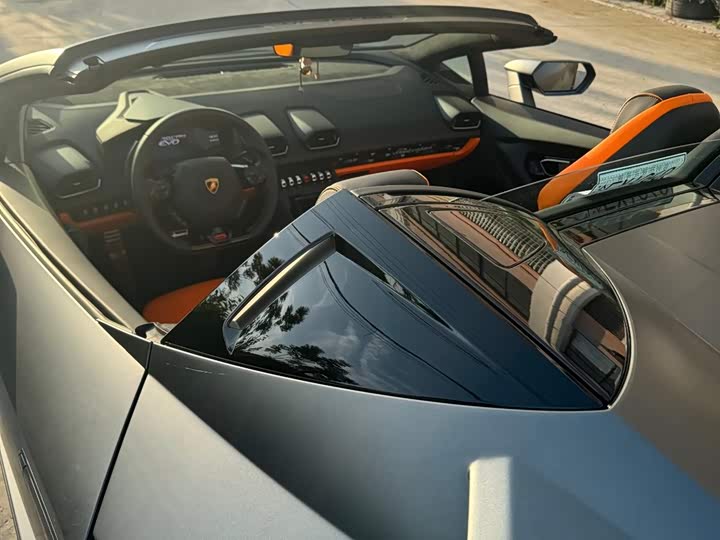 Фото 2 - Lamborghini Huracán