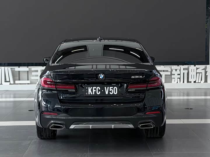 Фото 5 - BMW 5 Series