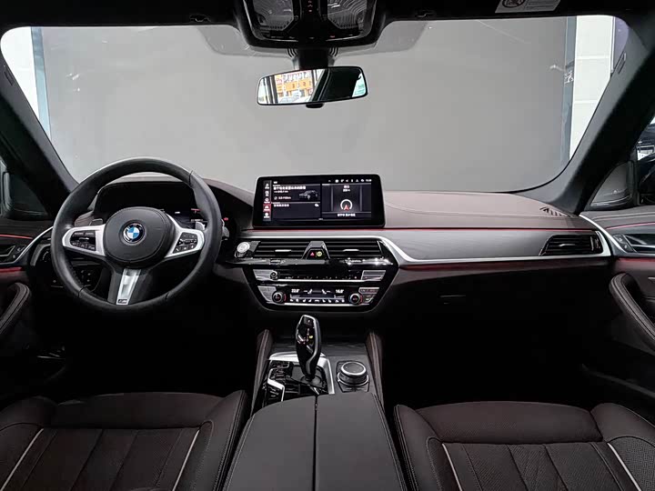 Фото 6 - BMW 5 Series