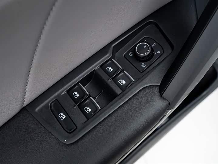 Фото 23 - Volkswagen Tayron