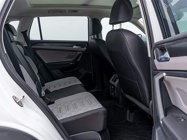 Фото 7 - Volkswagen Tayron