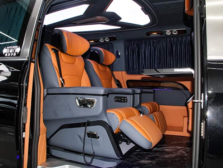 Фото 20 - Mercedes-Benz Vito