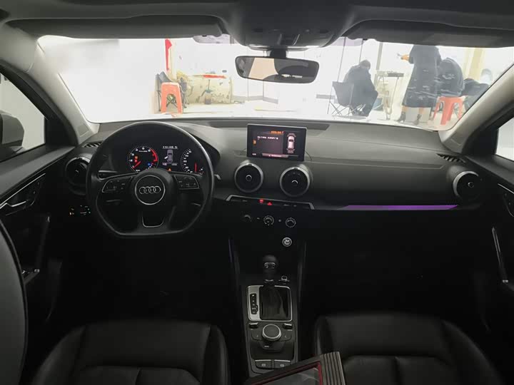 Фото 10 - Audi Q2L