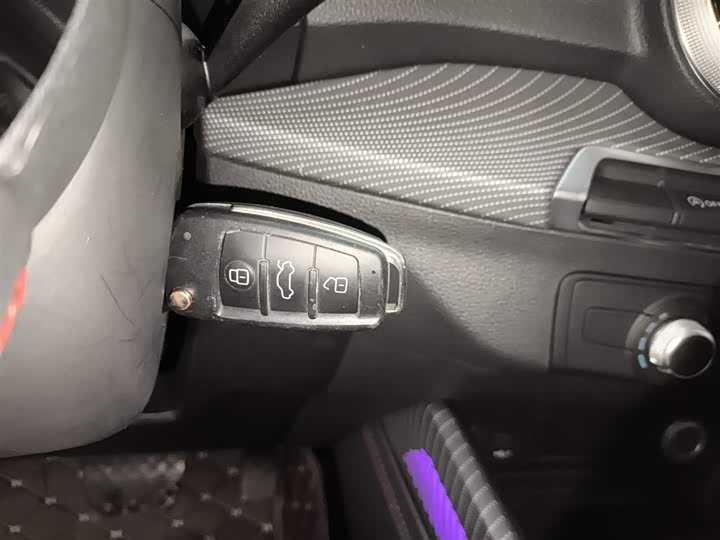 Фото 9 - Audi Q2L