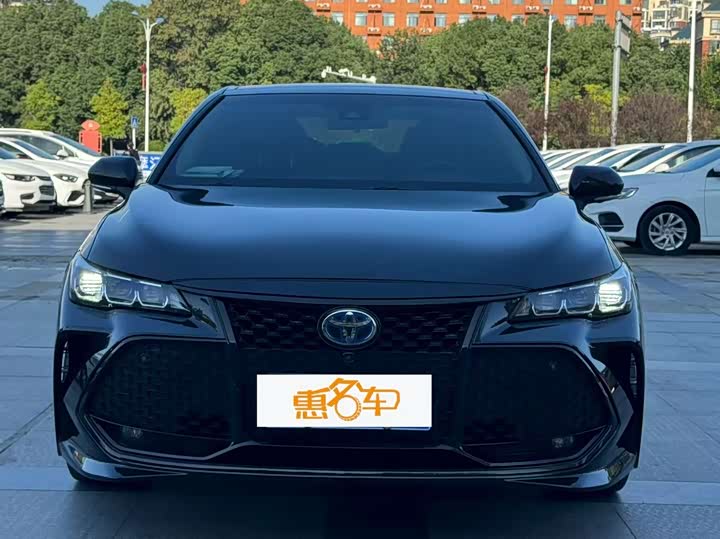 Фото 1 - Toyota Avalon