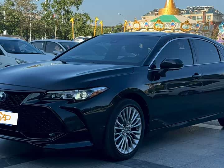 Фото 2 - Toyota Avalon
