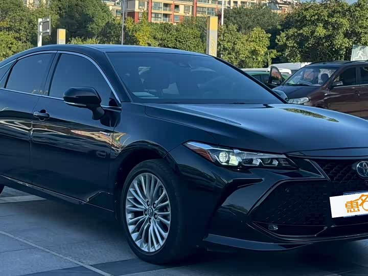 Фото 3 - Toyota Avalon