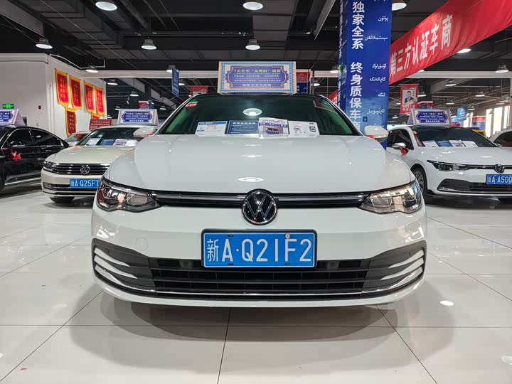 Фото 2 - Volkswagen Golf