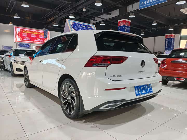 Фото 7 - Volkswagen Golf