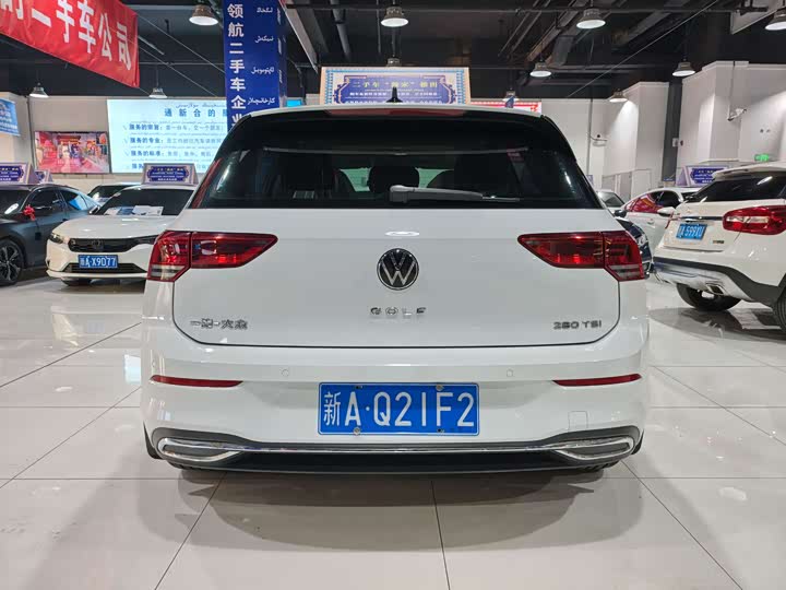 Фото 8 - Volkswagen Golf