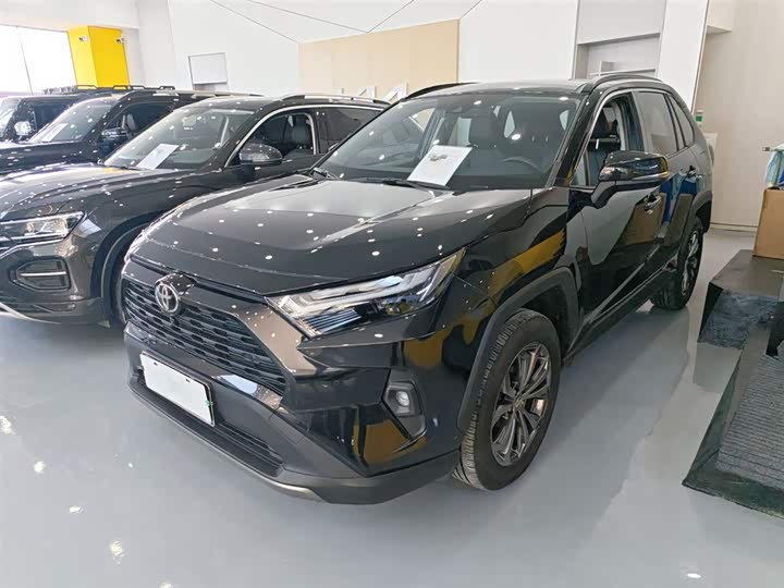 Фото 2 - Toyota RAV4