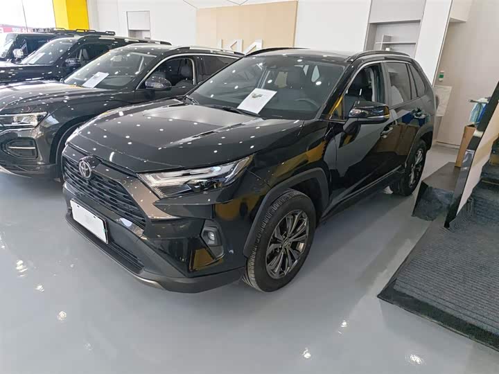 Фото 6 - Toyota RAV4