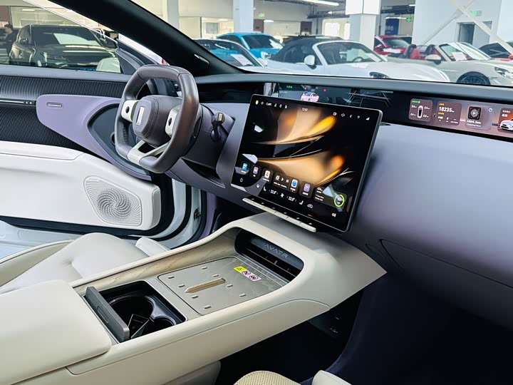 Фото 7 - Avatr 12