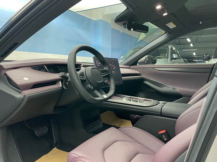 Фото 12 - Xiaomi SU7