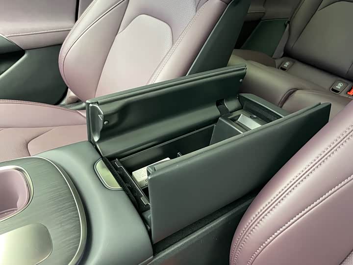 Фото 18 - Xiaomi SU7