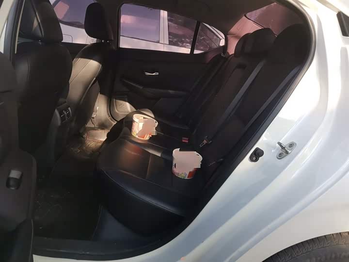 Фото 15 - Nissan Sylphy