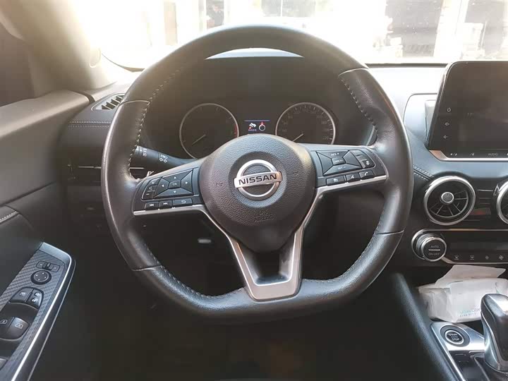 Фото 3 - Nissan Sylphy