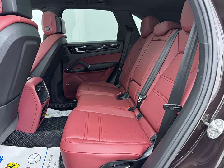 Фото 11 - Porsche Cayenne