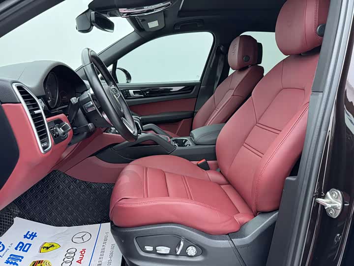 Фото 14 - Porsche Cayenne