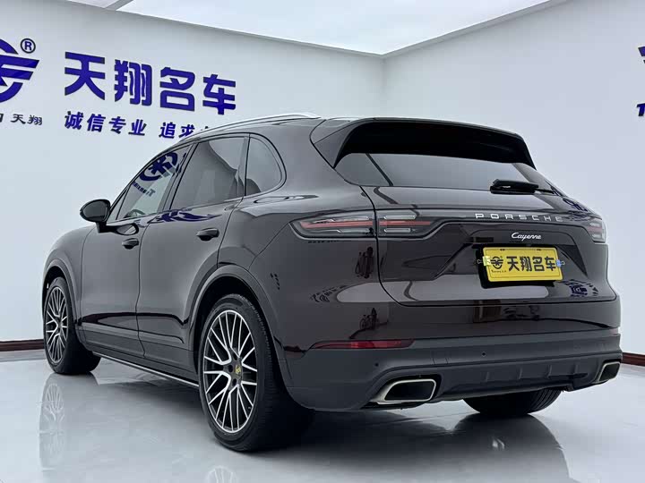 Фото 23 - Porsche Cayenne