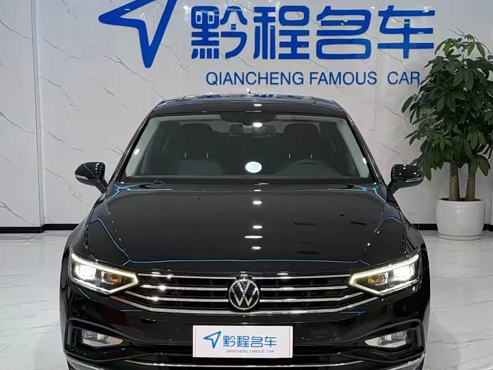 Фото 2 - Volkswagen Magotan